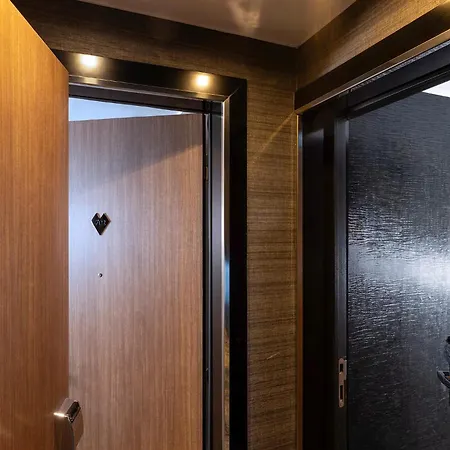 Etoile Maillot Hotel Paris