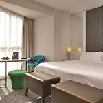 Etoile Maillot Hotel