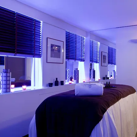 Etoile Maillot Hotel Paris