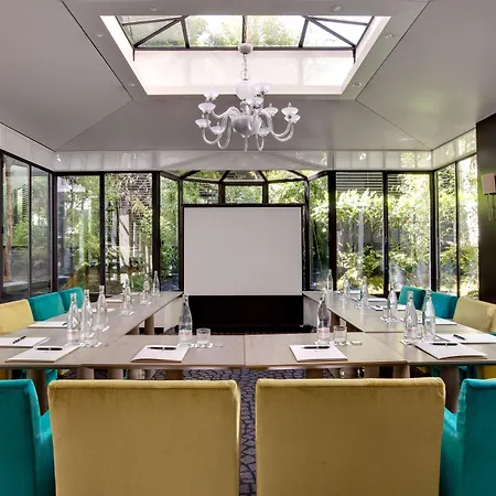 Etoile Maillot Hotel 4*