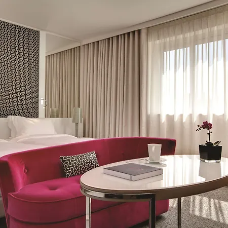 Etoile Maillot Hotel Paris