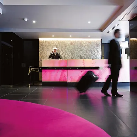 Etoile Maillot Hotel