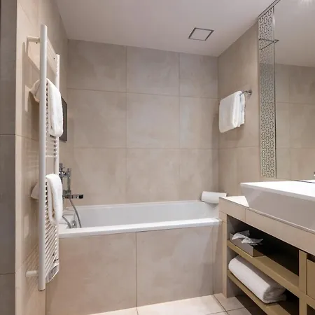 Etoile Maillot Hotel Paris