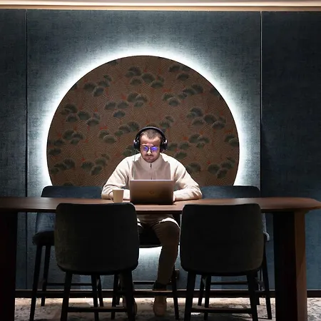 Etoile Maillot 4* Paris