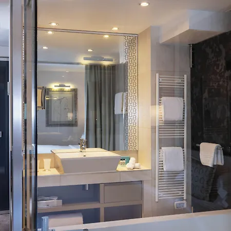 Etoile Maillot Paris