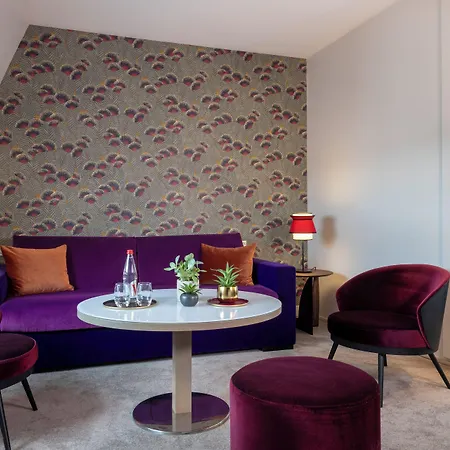 Etoile Maillot Paris