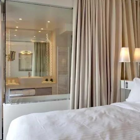 Hotel Etoile Maillot 4*