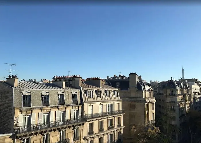 Etoile Maillot Paris