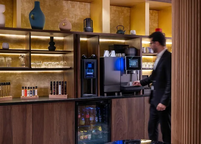 Hotel Etoile Maillot 4*