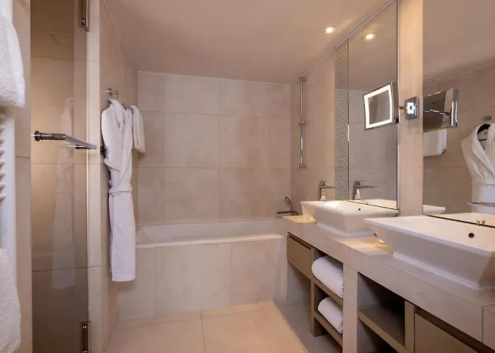 Hotel Etoile Maillot Paris