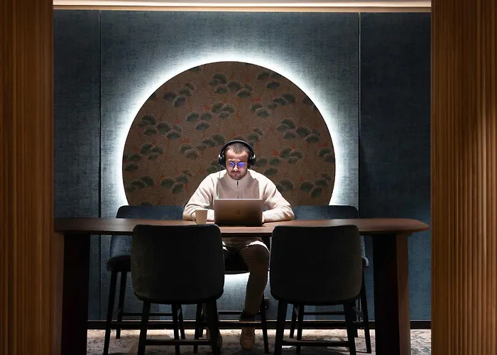 Etoile Maillot 4* Paris