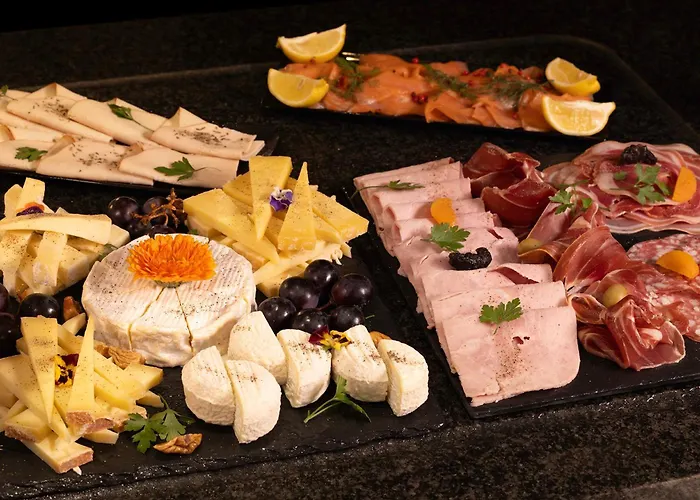 Etoile Maillot Hotel Paris