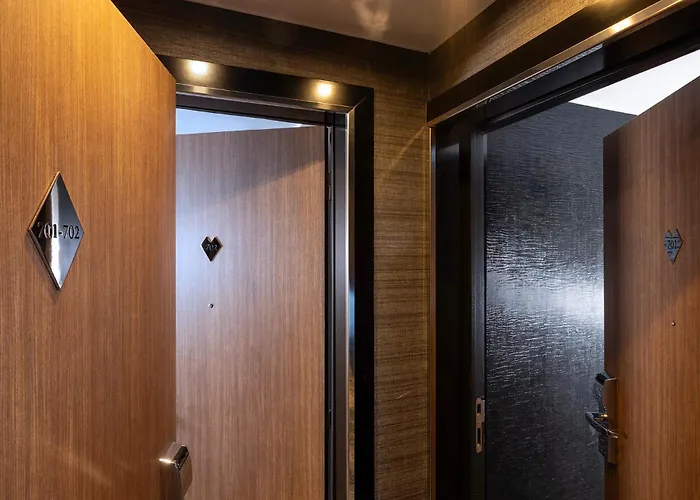 Etoile Maillot Hotel Paris