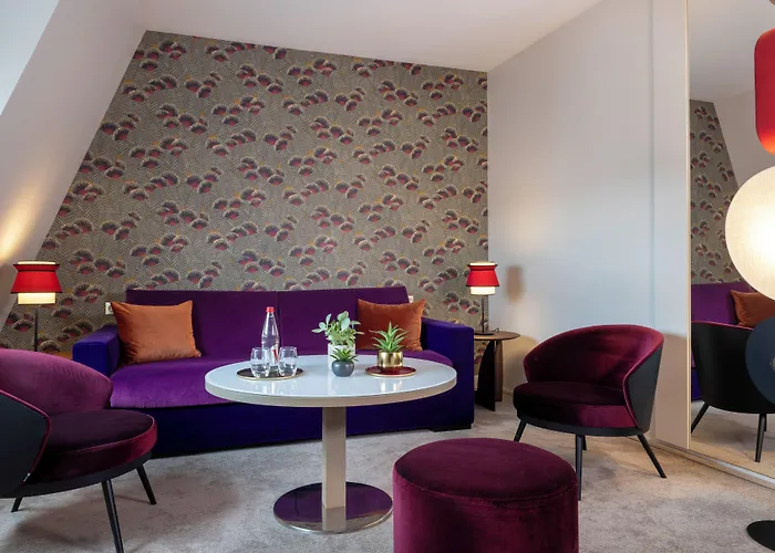 Etoile Maillot Paris